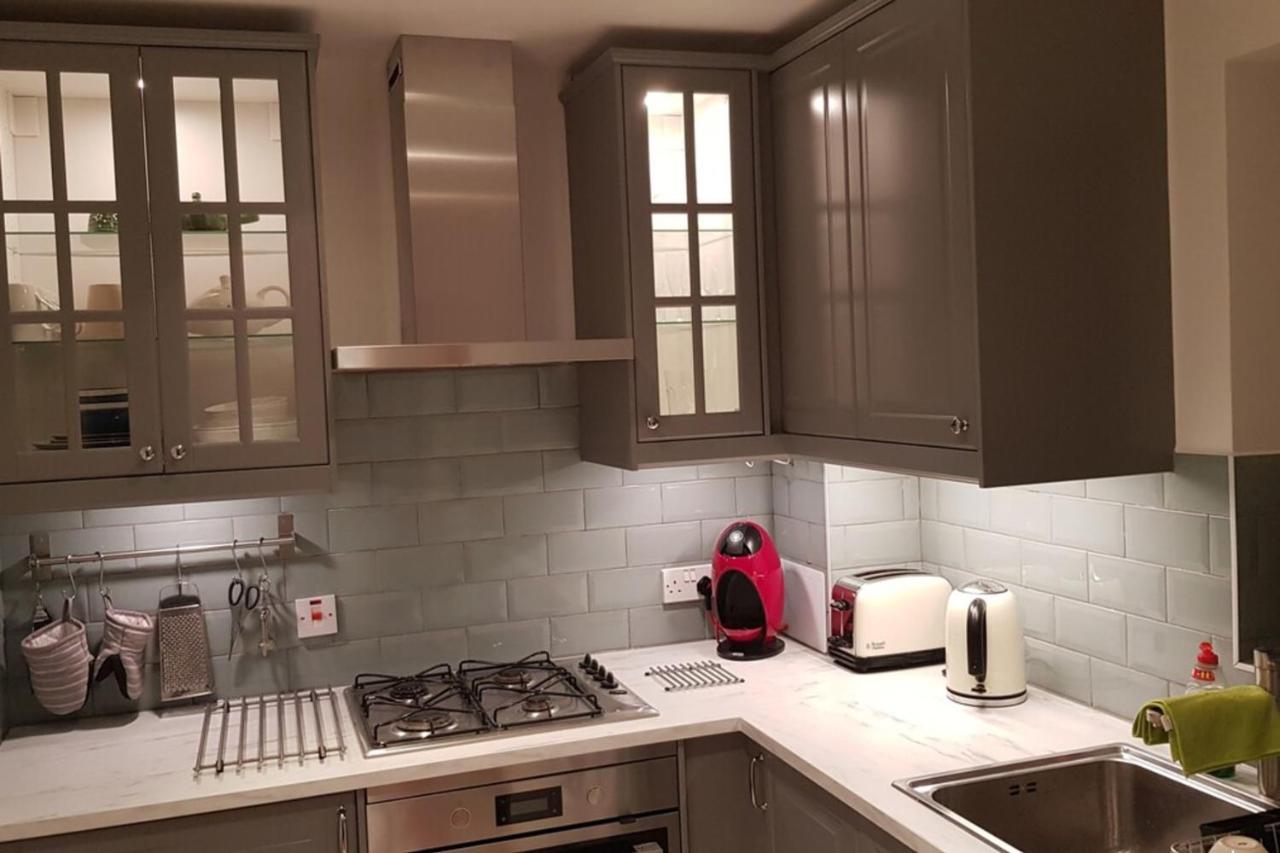 1 Bedroom Apartment On The Riverbank Near St Paul'S London Bagian luar foto