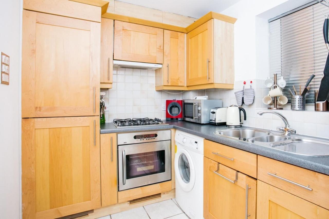 1 Bedroom Apartment On The Riverbank Near St Paul'S London Bagian luar foto