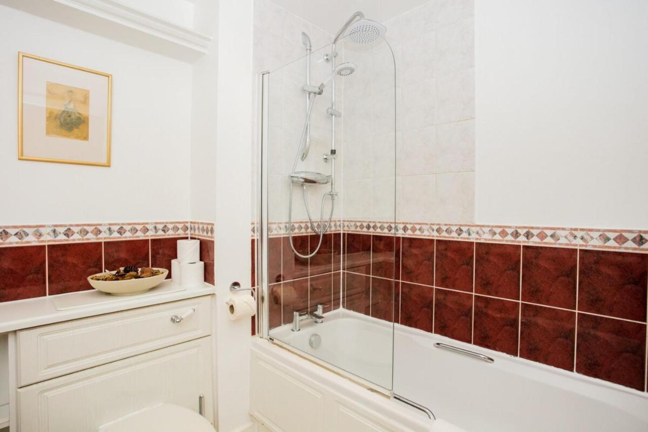 1 Bedroom Apartment On The Riverbank Near St Paul'S London Bagian luar foto