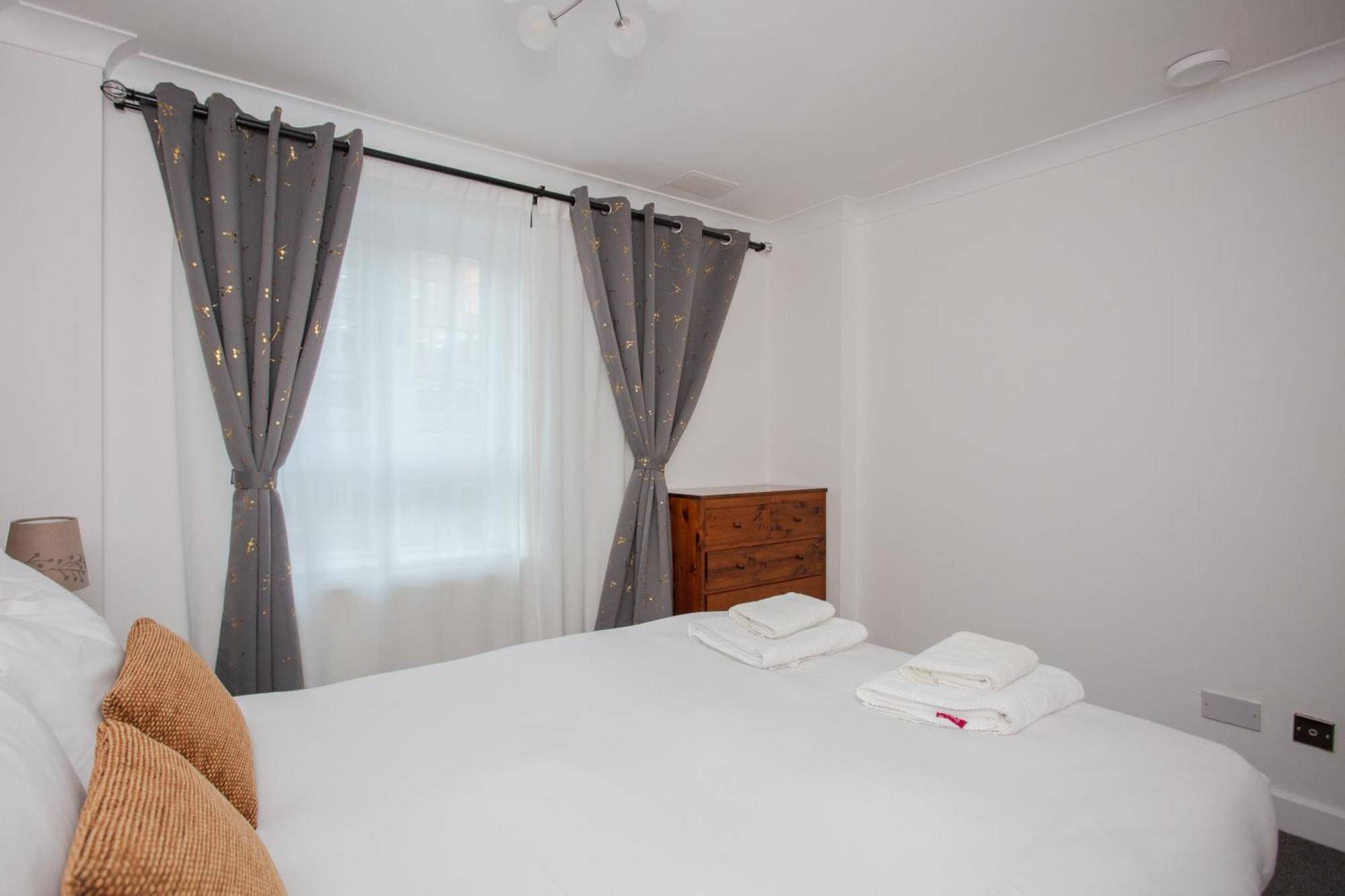 1 Bedroom Apartment On The Riverbank Near St Paul'S London Bagian luar foto